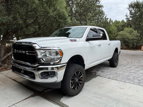 Used 2019 RAM 2500 Big Horn AWD/4WD image 2