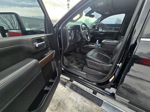 Used 2022 GMC Sierra 3500 Denali w/ Denali Ultimate Package image 12