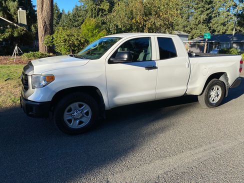 Used 2015 Toyota Tundra SR5 image 4