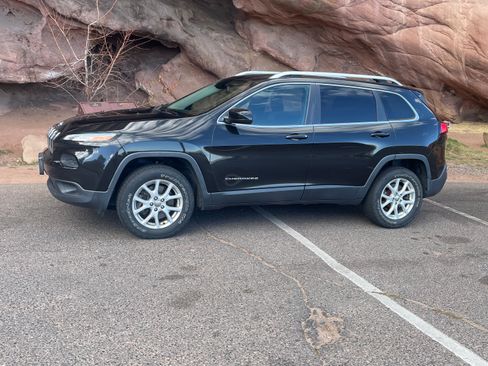 Used 2014 Jeep Cherokee Latitude w/ Cold Weather Group image 6
