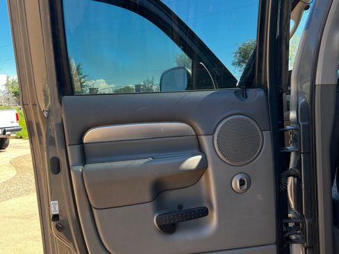 Used 2004 Dodge Ram 2500 Truck SLT w/ Trailer Tow Group image 9