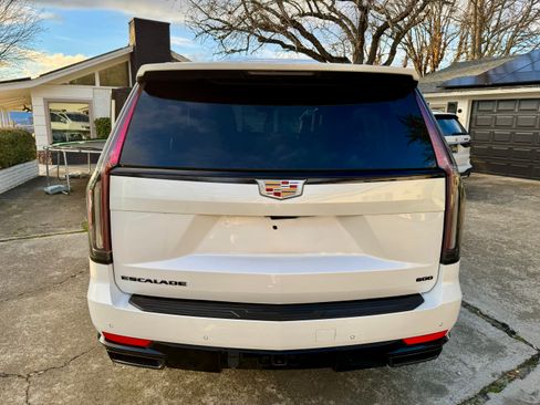 Used 2022 Cadillac Escalade Sport image 15