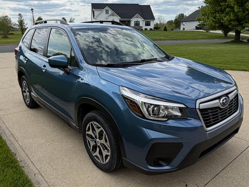 Used 2019 Subaru Forester Premium w/ Popular Package #1 AWD/4WD image 2