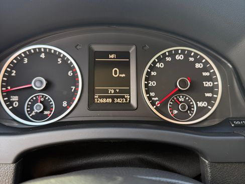 Used 2013 Volkswagen Tiguan SEL image 16