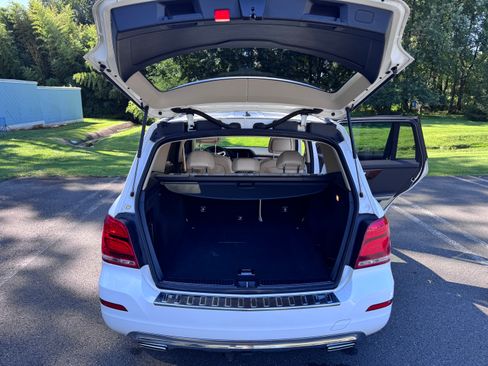 Used 2015 Mercedes-Benz GLK 350 4MATIC image 9