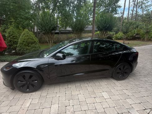 Used 2024 Tesla Model 3 Standard Range RWD image 4
