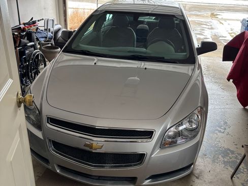 Used 2010 Chevrolet Malibu LS image 5