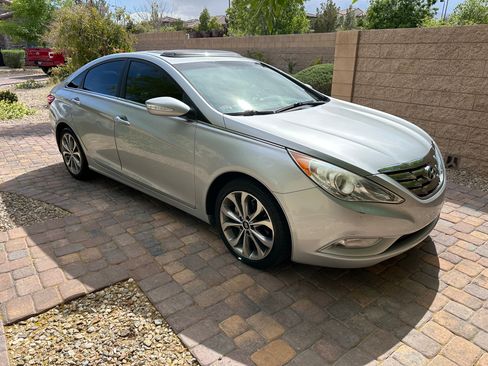 Used 2013 Hyundai Sonata Limited image 2