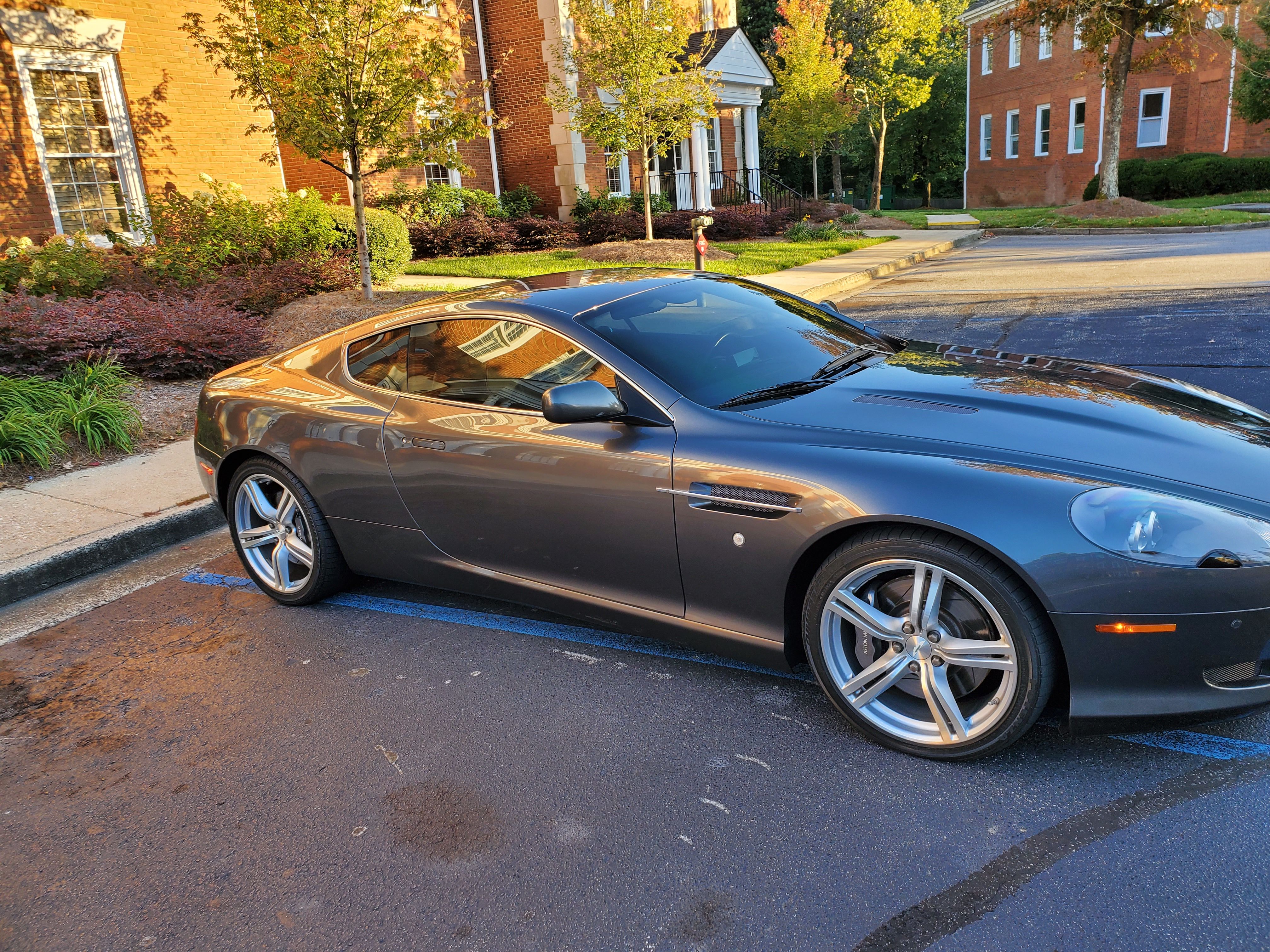 Used 2008 Aston Martin DB9 Coupe RWD image 4
