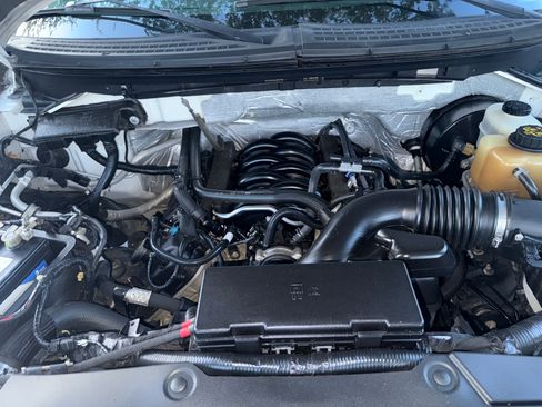 Used 2012 Ford F150 XLT w/ XLT Chrome Pkg image 10