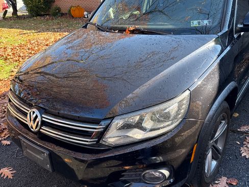 Used 2017 Volkswagen Tiguan Sport image 2