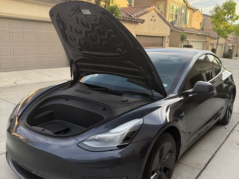 Used 2023 Tesla Model 3 Standard Range RWD image 5