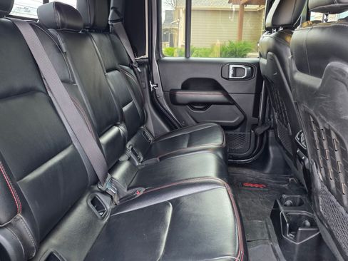 Used 2020 Jeep Gladiator Rubicon image 6