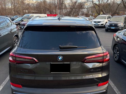 Used 2023 BMW X5 xDrive45e w/ Executive Package image 8