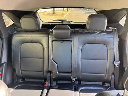 Used 2022 Ford Escape SEL w/ Technology Package image 8