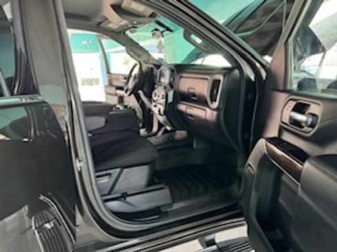 Used 2020 GMC Sierra 3500 SLE w/ SLE Convenience Package image 11