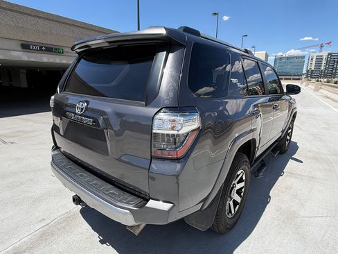Used 2017 Toyota 4Runner TRD Off-Road Premium AWD/4WD image 12