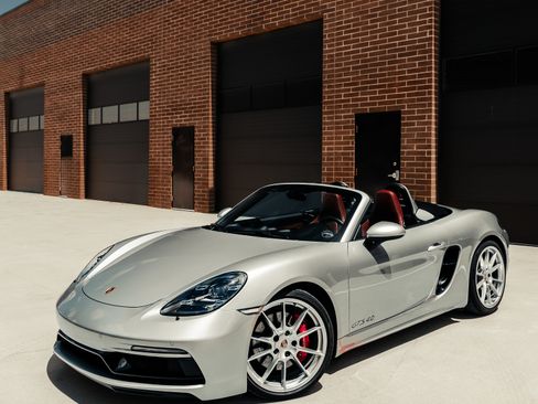 Used 2024 Porsche 718 Boxster GTS RWD image 13