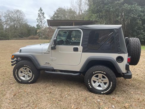 Used 2006 Jeep Wrangler Sport w/ 30" Tire & Wheel Group image 4