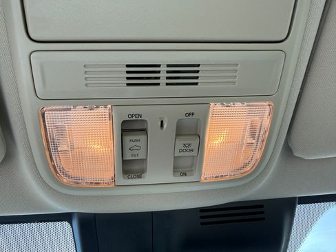 Used 2018 Honda CR-V EX image 18