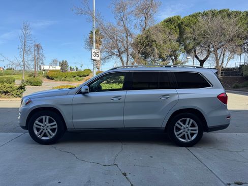 Used 2014 Mercedes-Benz GL 450 4MATIC image 4