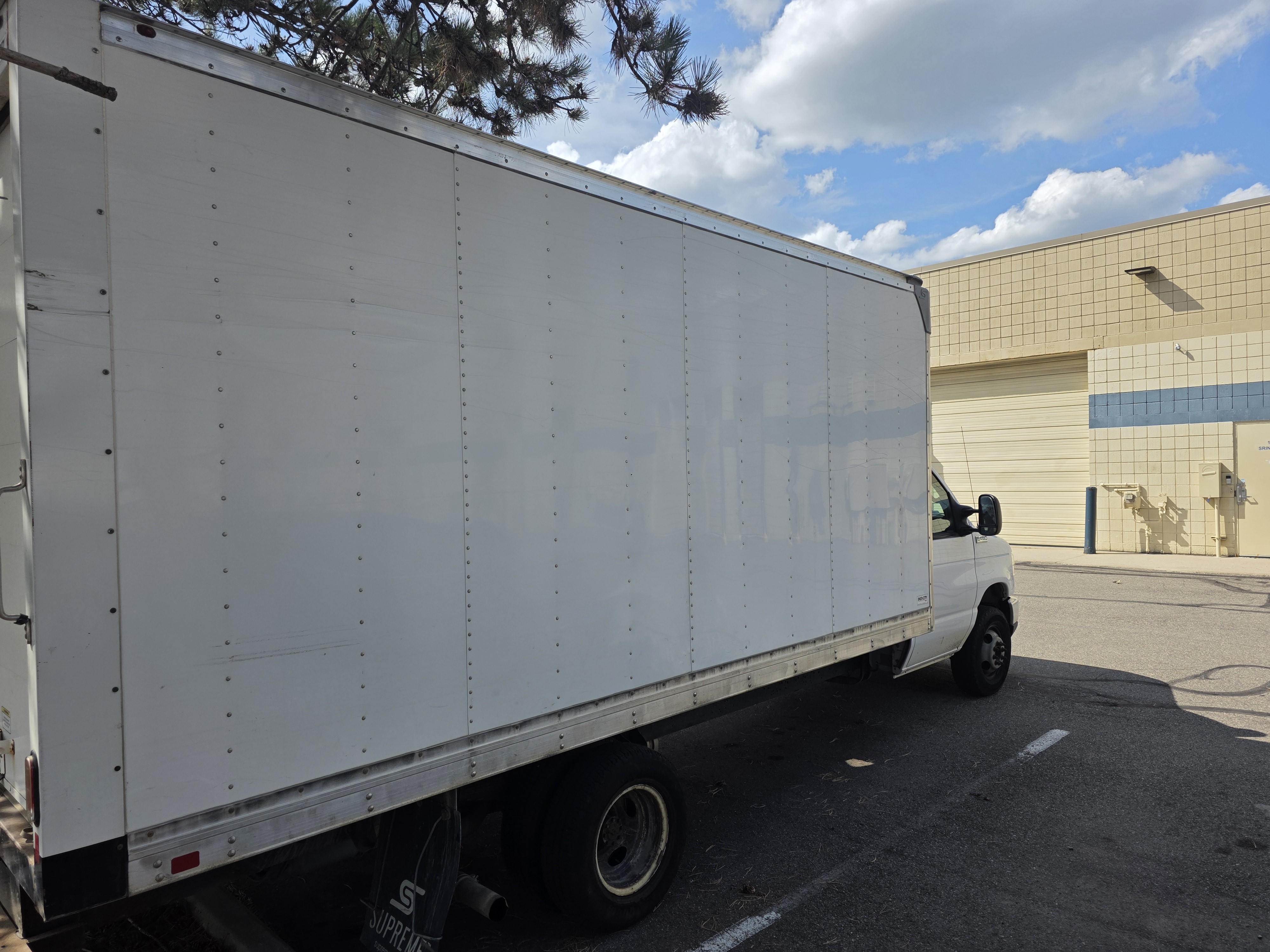 Used 2021 Ford E-450 and Econoline 450 Super Duty w/ Power Windows & Locks Group RWD image 5