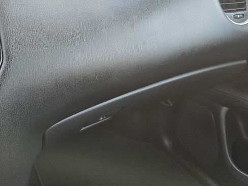 Used 2017 Nissan Pathfinder SV image 17