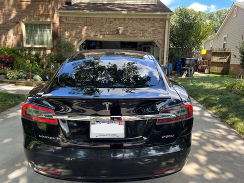 Used 2016 Tesla Model S P90D image 4
