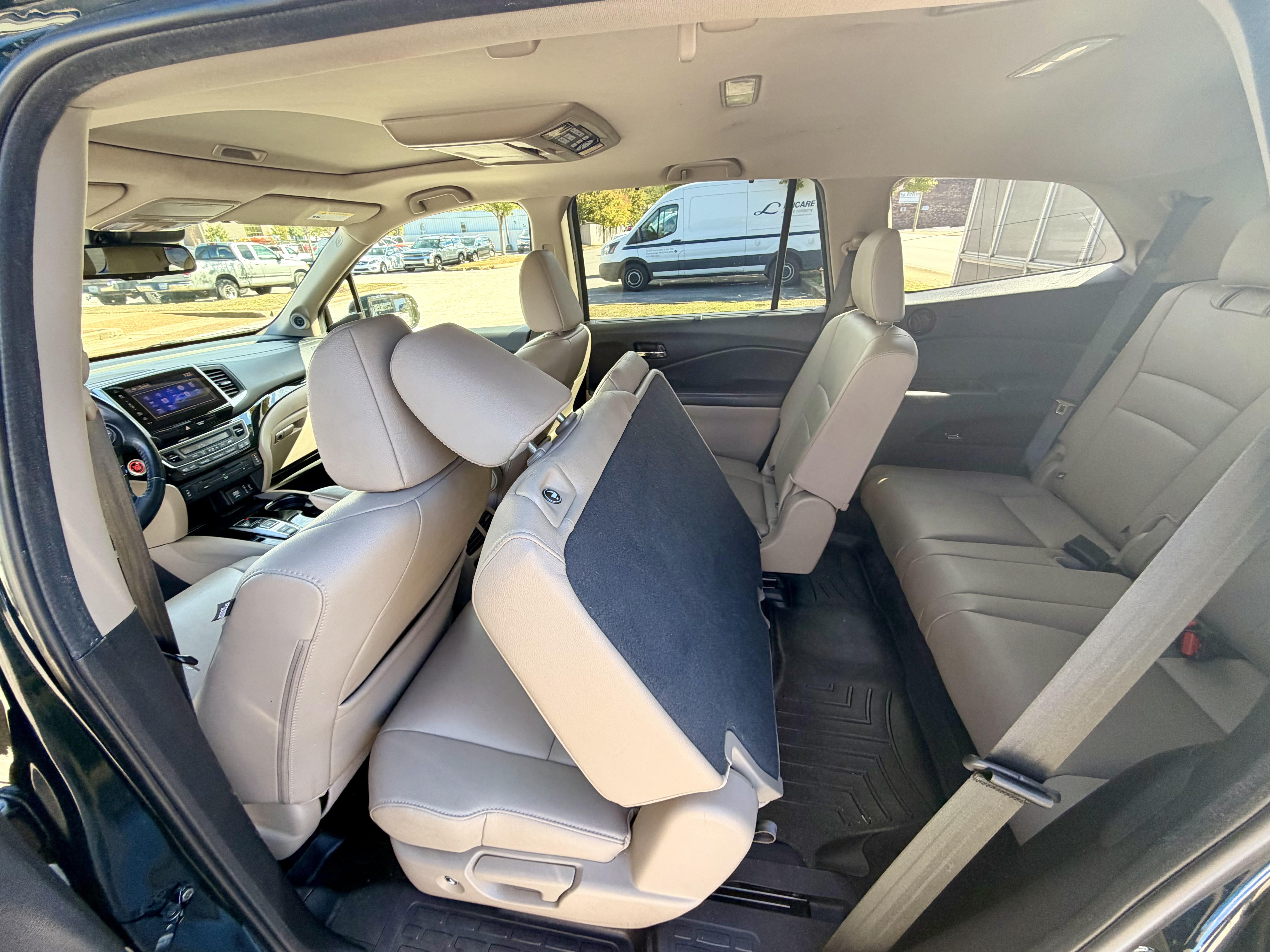Used 2017 Honda Pilot Touring image 23