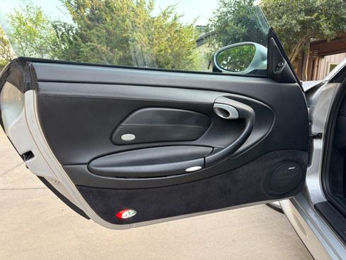 Used 2004 Porsche 911 Carrera 4S image 12