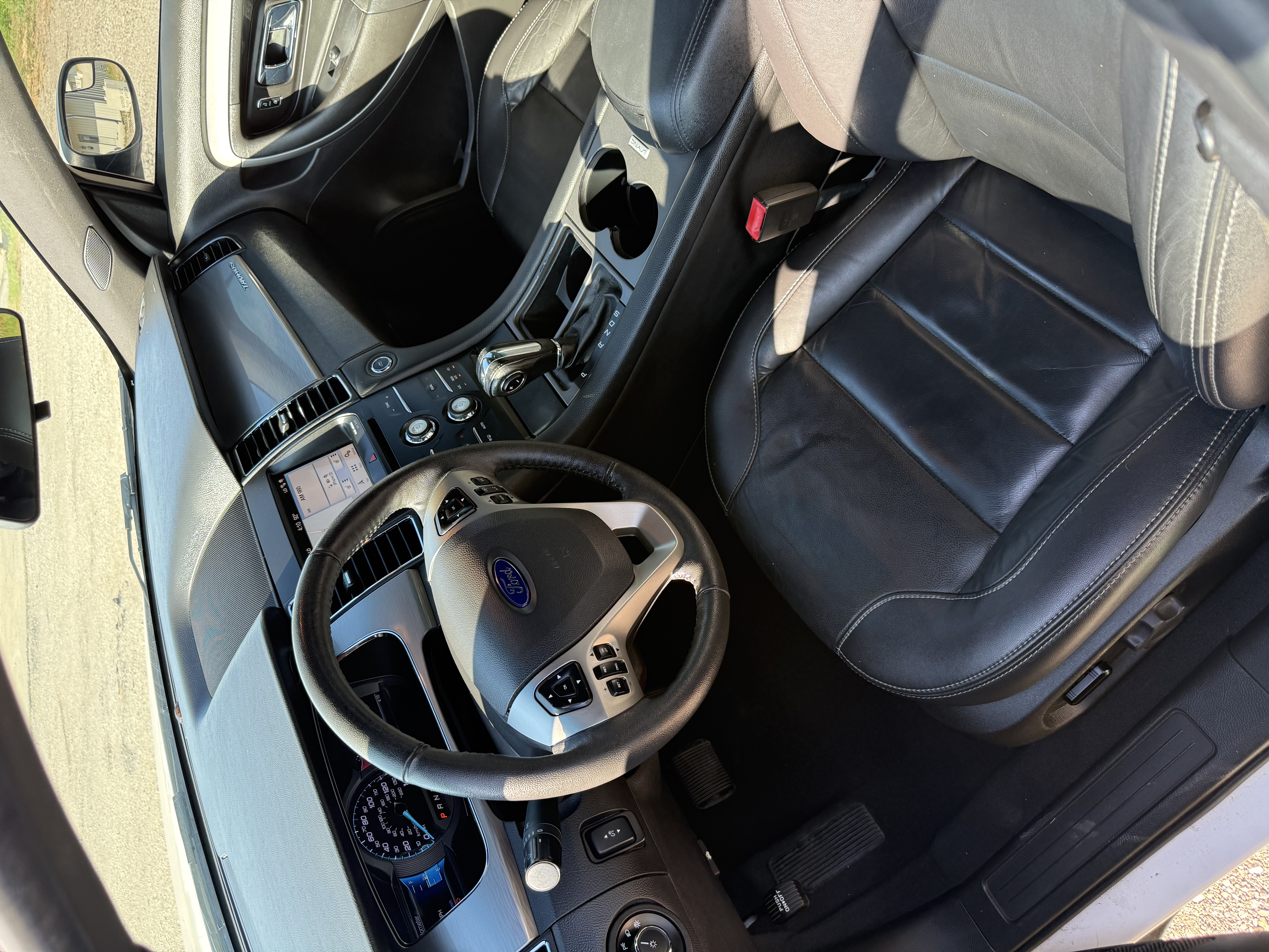 Used 2019 Ford Taurus SEL w/ Equipment Group 201A FWD image 8