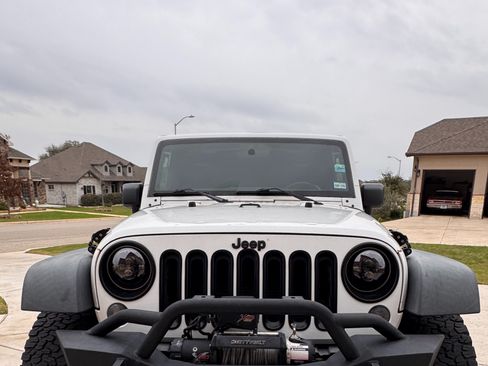 Used 2012 Jeep Wrangler Unlimited Sport image 13