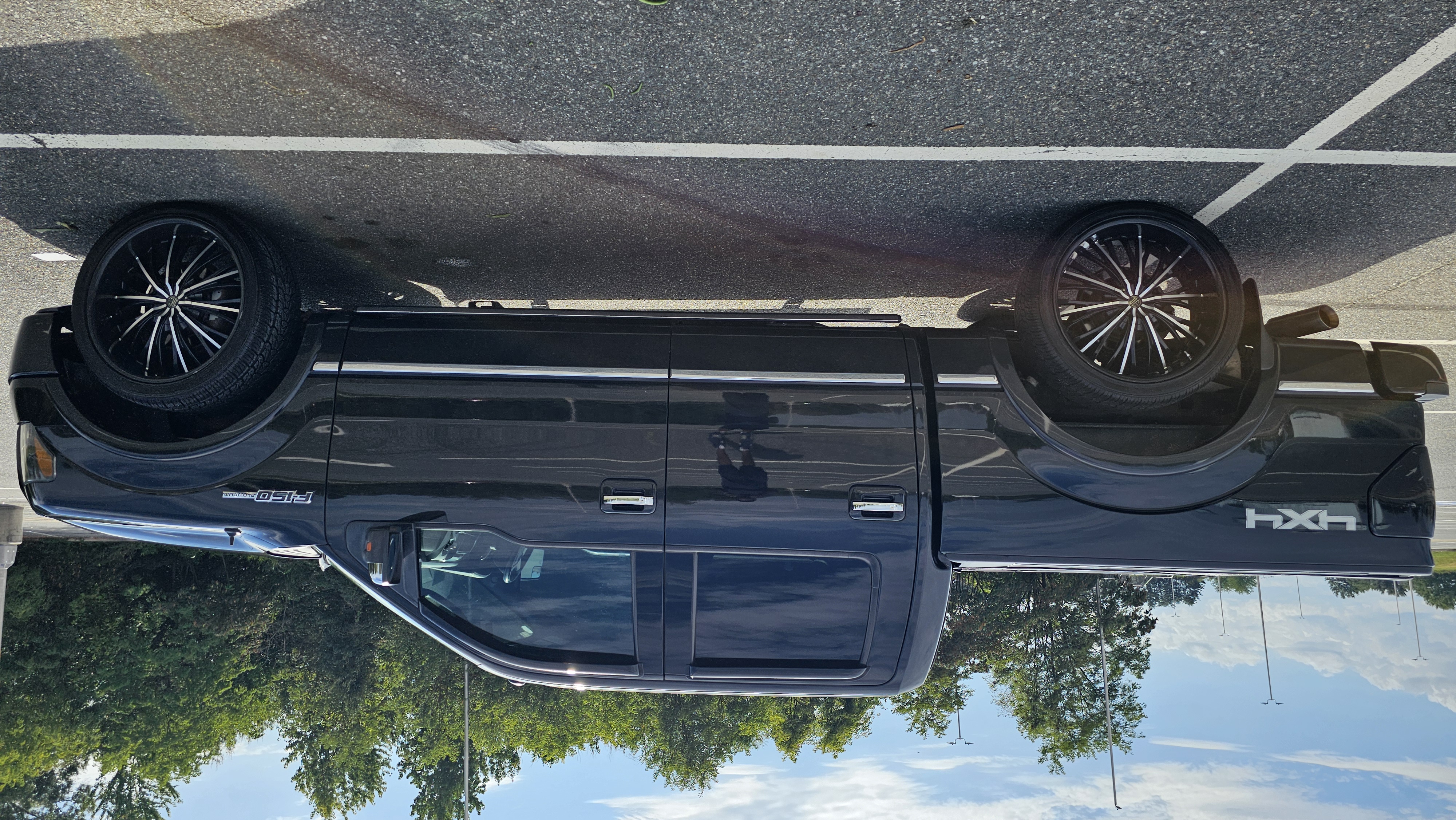 Used 2013 Ford F150 Platinum AWD/4WD image 2