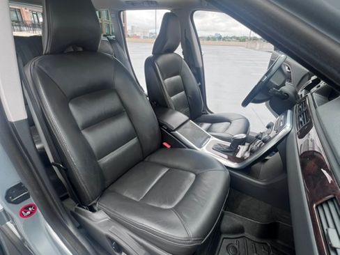 Used 2013 Volvo XC70 T6 Premier Plus AWD/4WD image 20