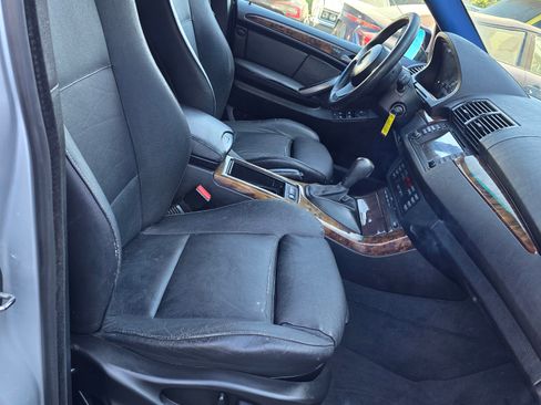 Used 2004 BMW X5 3.0i image 12