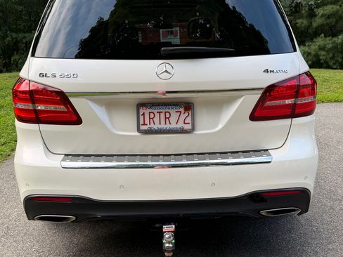Used 2017 Mercedes-Benz GLS 550 4MATIC image 10
