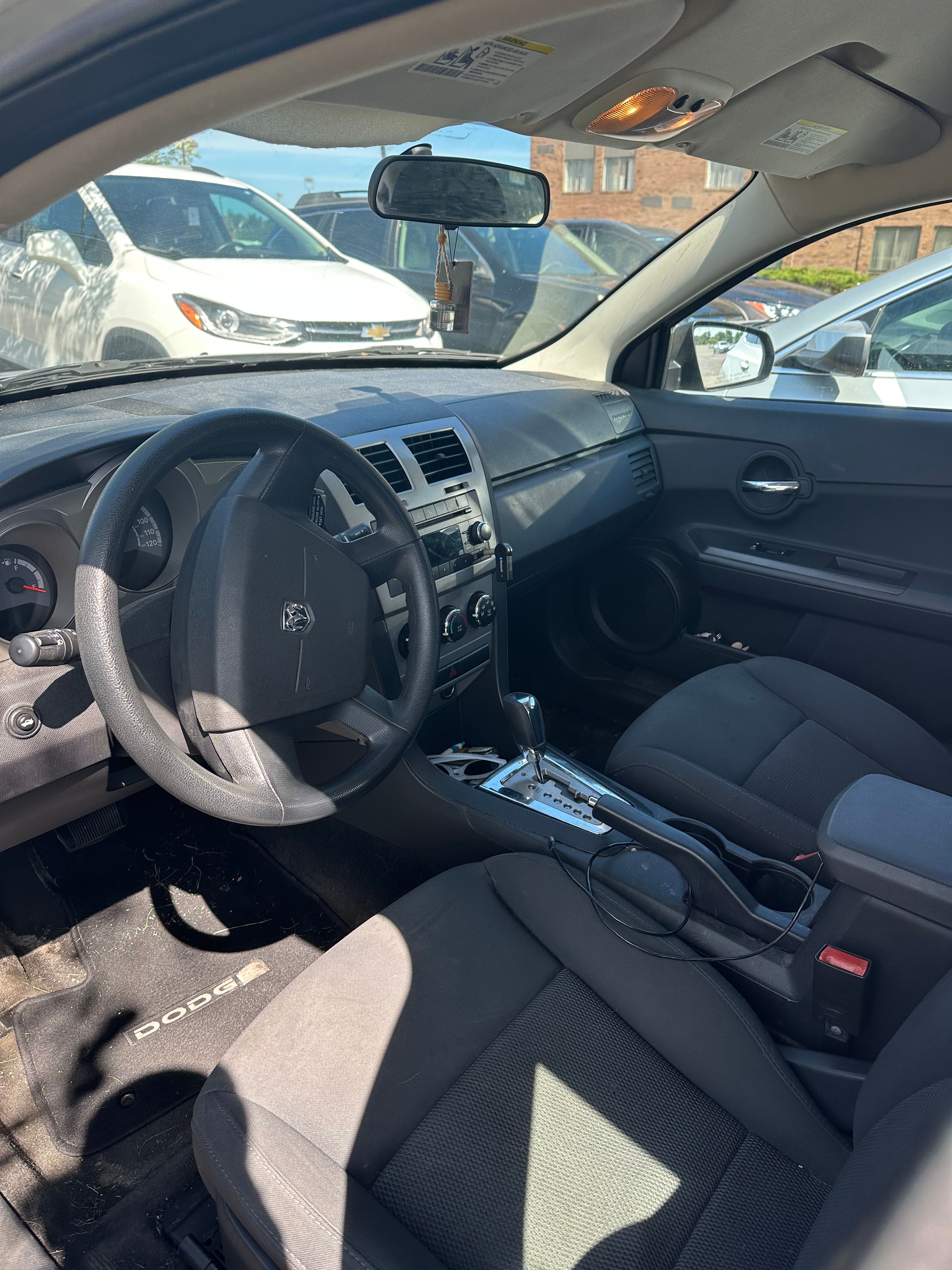 Used 2010 Dodge Avenger SXT FWD image 5