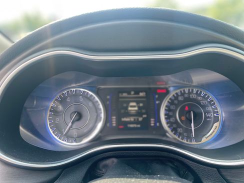 Used 2016 Chrysler 200 Limited Platinum image 8