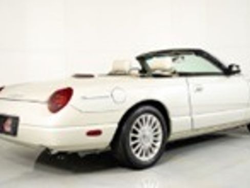 Used 2005 Ford Thunderbird 50th Anniversary RWD image 4
