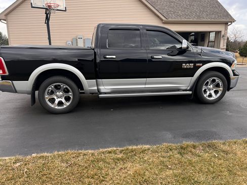 Used 2013 RAM 1500 Laramie w/ Convenience Group image 5