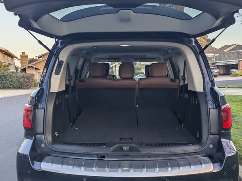 Used 2018 INFINITI QX80 4WD w/ Deluxe Technology Package image 14