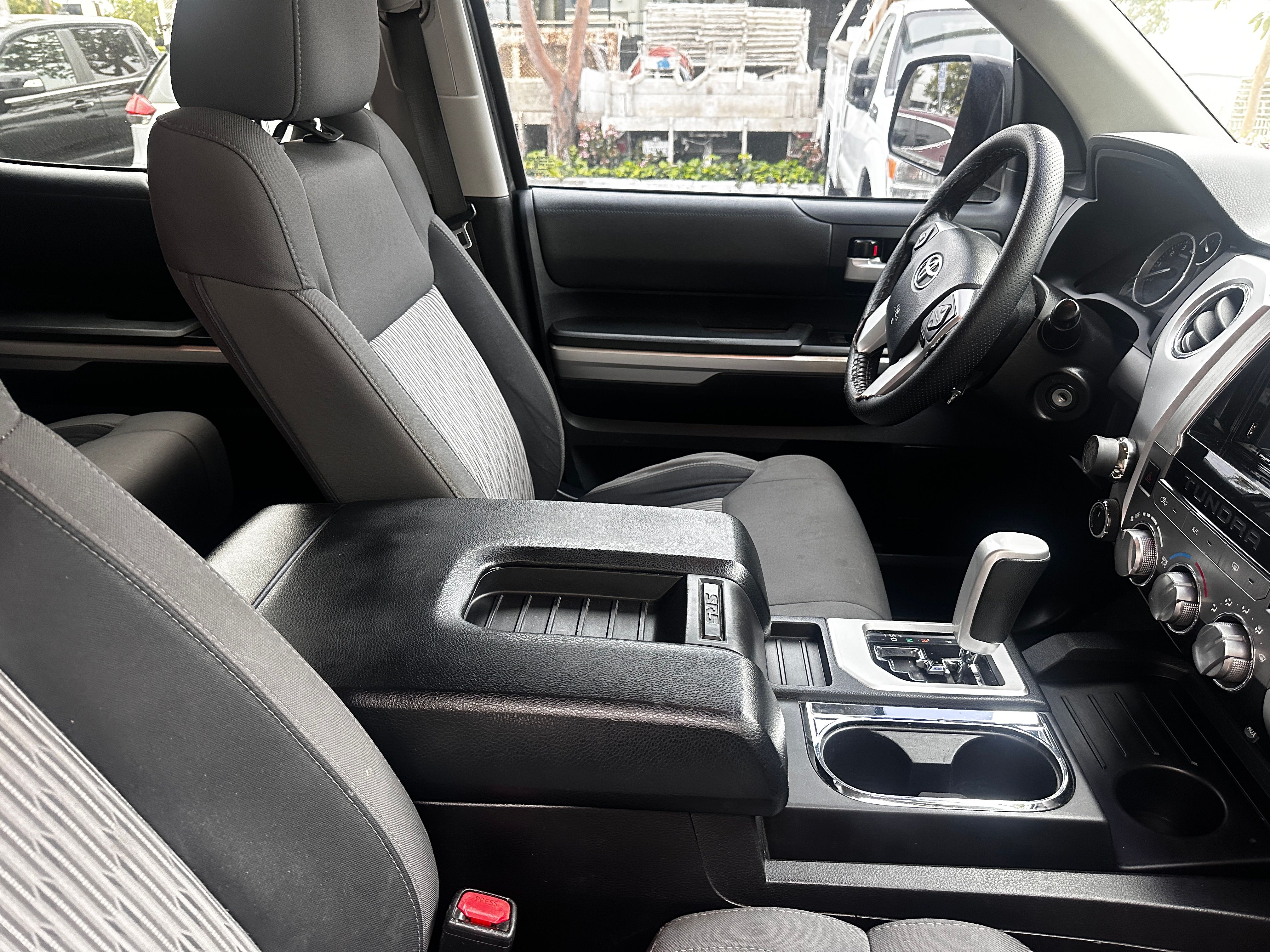 Used 2016 Toyota Tundra SR5 w/ SR5 Upgrade Package AWD/4WD image 15