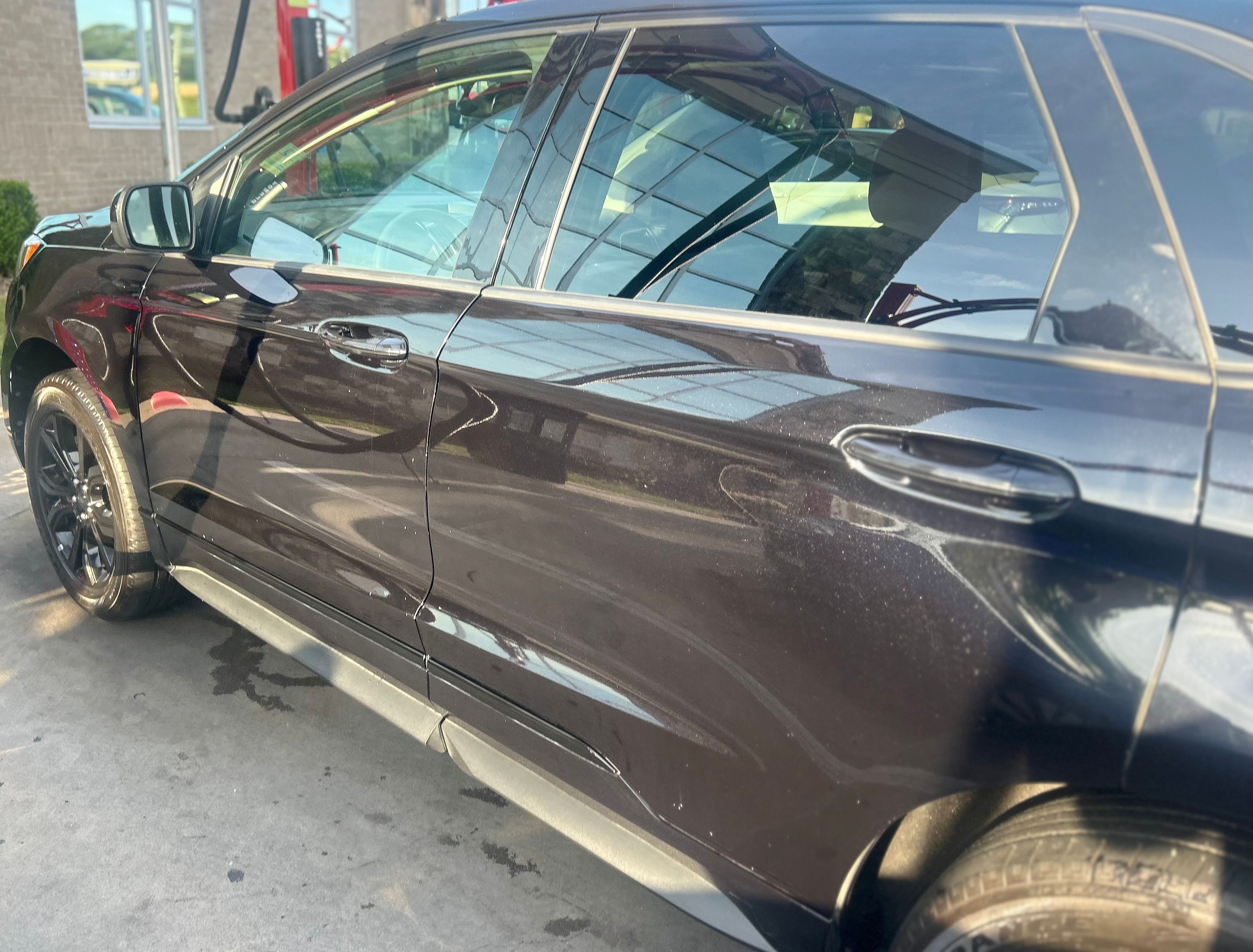 Used 2023 Ford Edge SE w/ Black Appearance Package AWD/4WD image 6