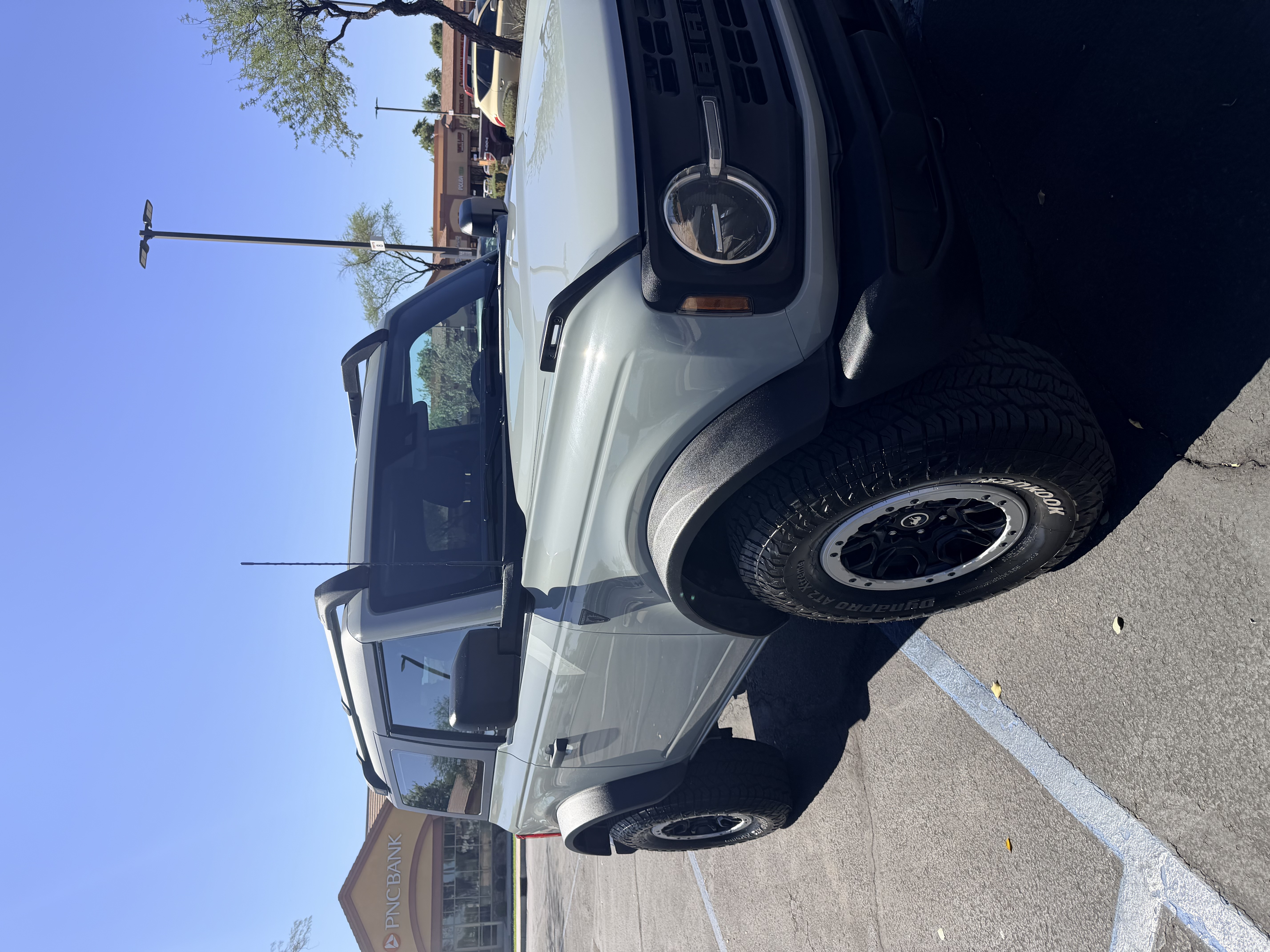 Used 2023 Ford Bronco 2-Door w/ Sasquatch Package AWD/4WD image 6
