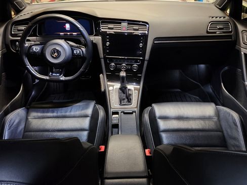 Used 2019 Volkswagen Golf 4-Door image 6