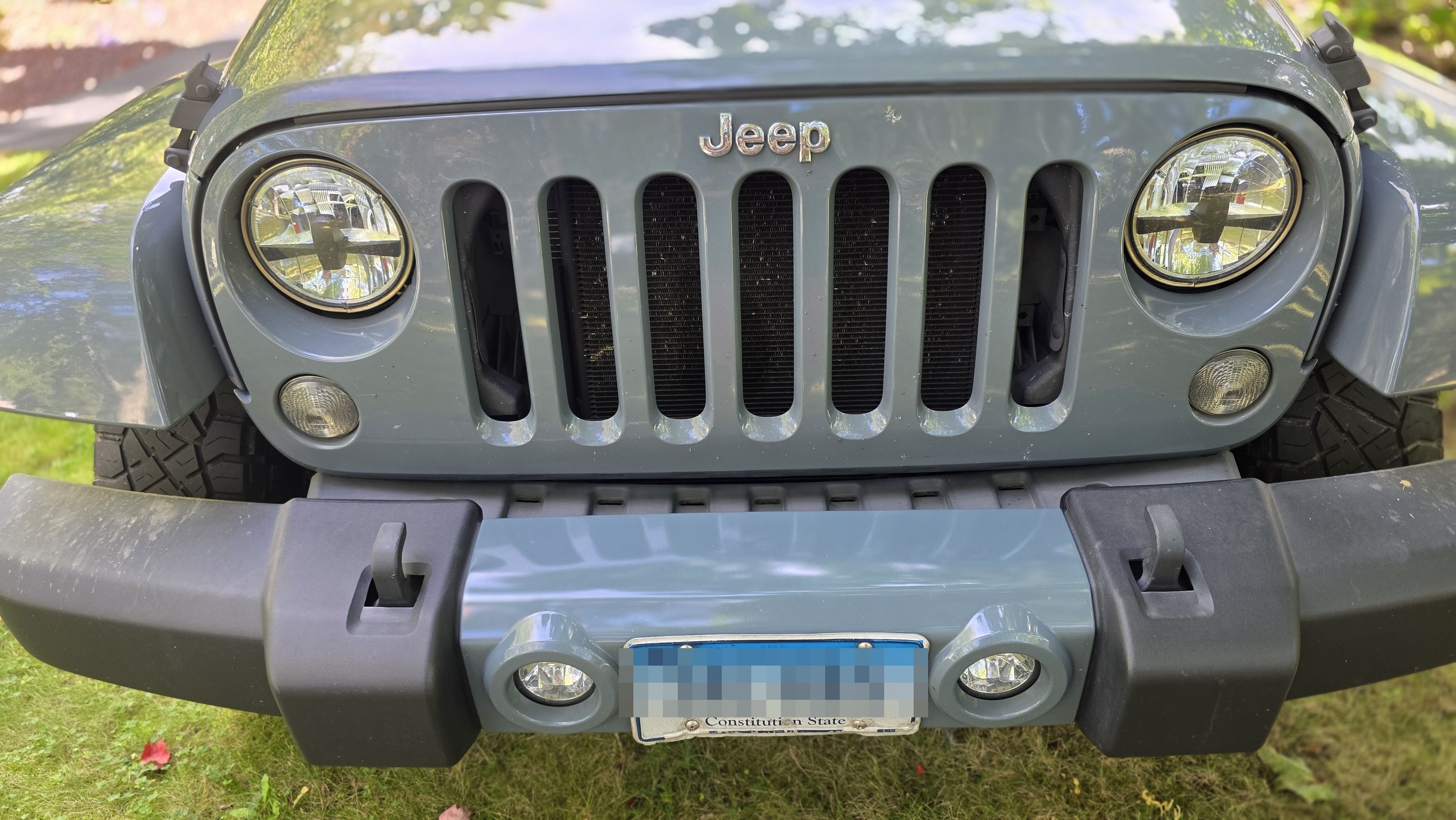 Used 2015 Jeep Wrangler Unlimited Sahara w/ Connectivity Group AWD/4WD image 10