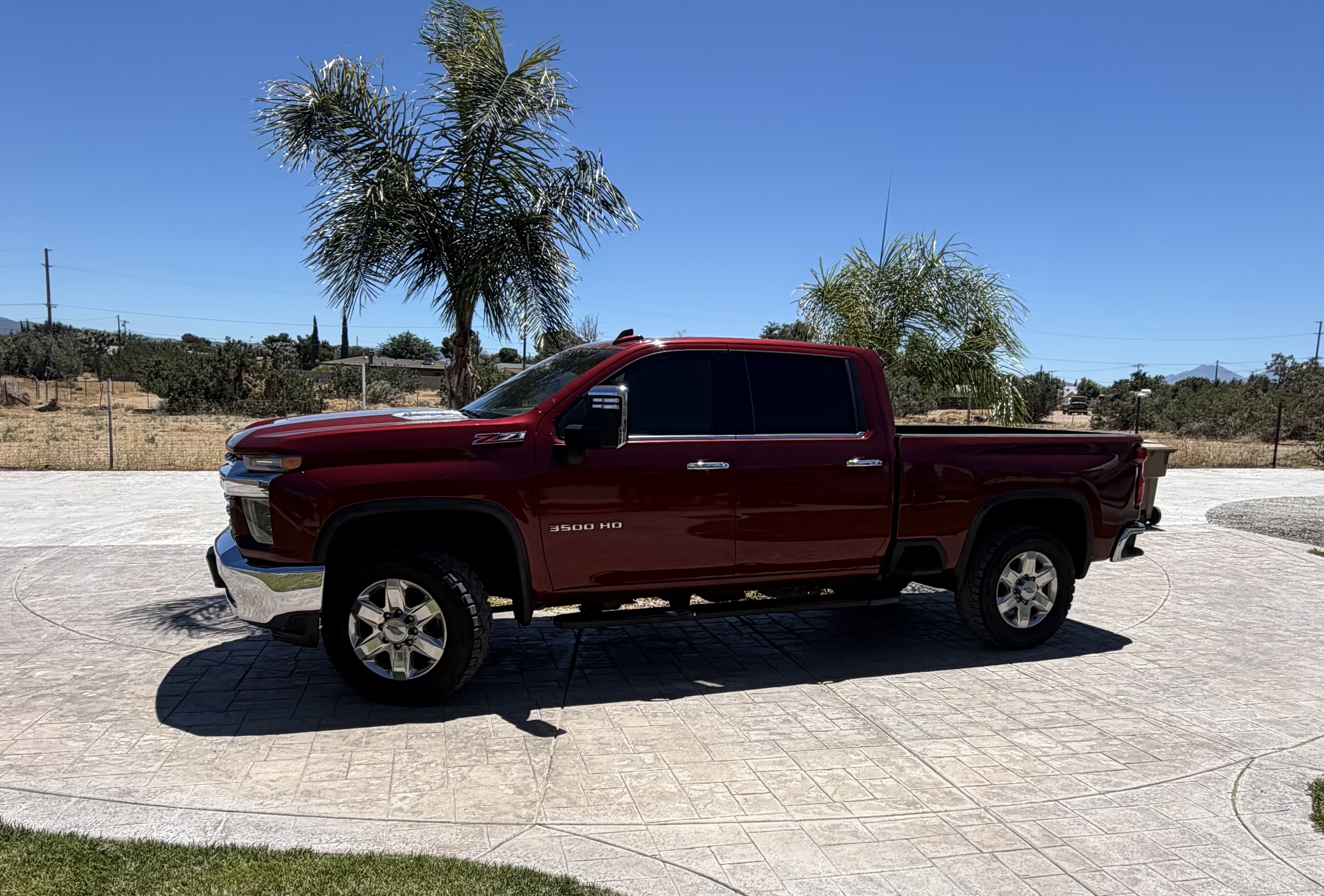Used 2020 Chevrolet Silverado 3500 LTZ AWD/4WD image 11