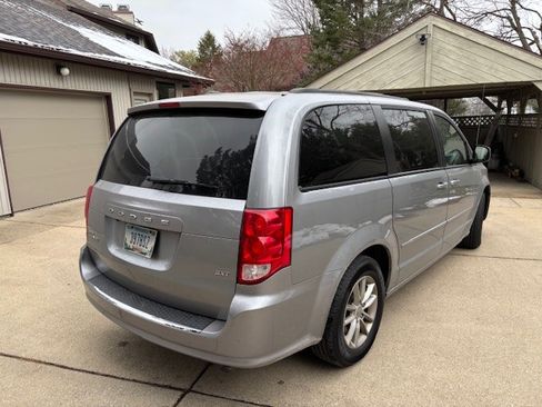 Used 2014 Dodge Grand Caravan SXT image 8