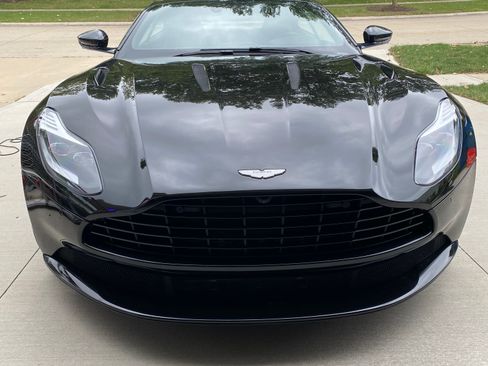 Used 2018 Aston Martin DB11 V12 image 1