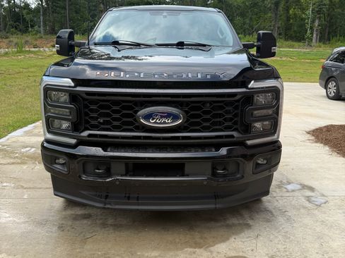 Used 2023 Ford F350 Lariat w/ Lariat Ultimate Package AWD/4WD image 8